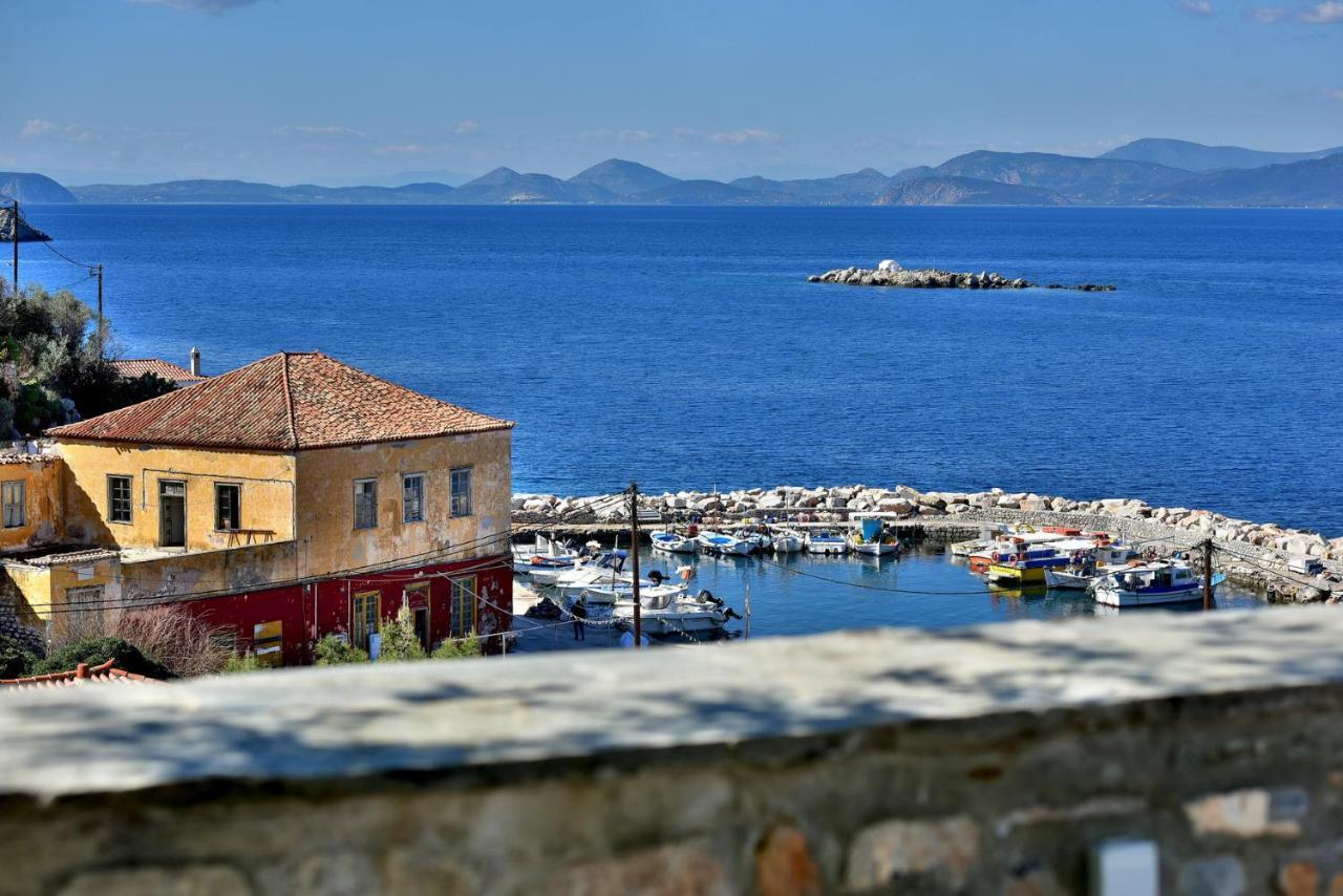 Villa Loukia هيدرا المظهر الخارجي الصورة